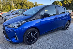 Toyota Yaris 1.5 Hybrid Trend Blue Edition
