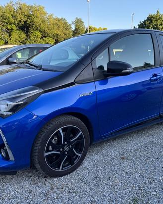 Toyota Yaris 1.5 Hybrid Trend Blue Edition