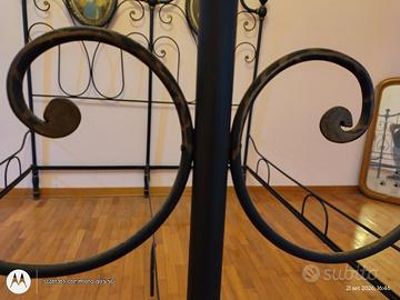 Letto in ferro battuto fine 800