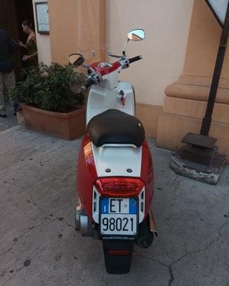 motoscooter lambretta V125 anno 2020