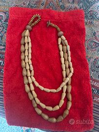 Collana in legno