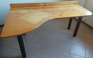 Scrivania in pino di svezia massello