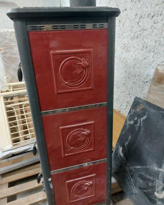 STUFA A LEGNA CON FORNO. 300 EURO