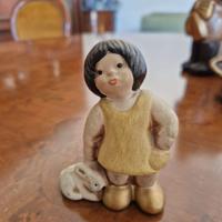 THUN Statuetta bambina con coniglio