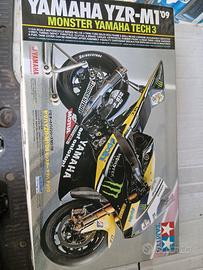 Tamiya kit 1/12 Yamaha YZR M1 2009 Monster 