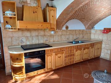 CUCINA IN LEGNO RUSTICA