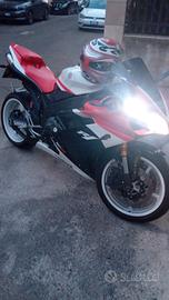 Yamaha R1 del 2007