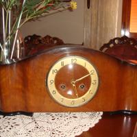 Orologio a pendolo da tavolo antico