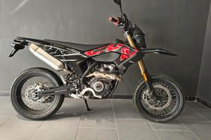 Nuovo Qj Motor Cov 125 Motard OPERAZIONE 50%