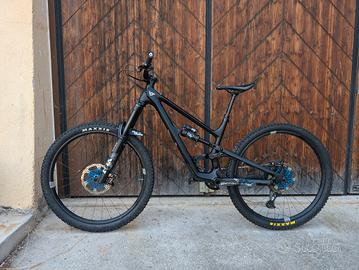 YT capra 29" core 3 "M"
