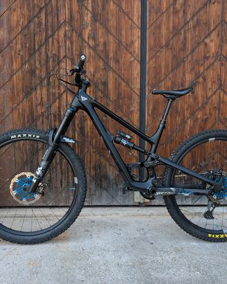 YT capra 29" core 3 "M"