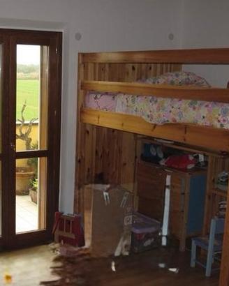 Letto a soppalco in pino massello