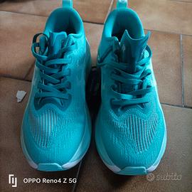scarpe da ginnastica nuove