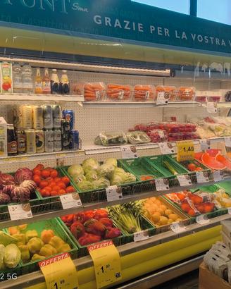 attrezzature alimentari per svariate attività