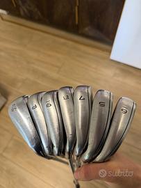 Set Callaway Rogue ST – ferri, legni e head cover