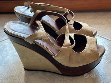 Sandali con zeppa Carmens