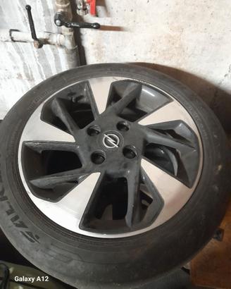 Cerchi da 16 pollici 4x108 in lega e gomme.