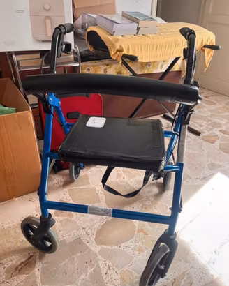 Deambulatore per anziani pieghevole in acciaio