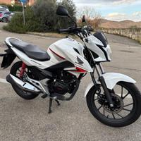 Moto Honda CB125F
