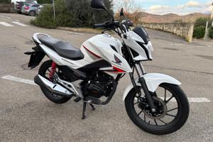 Moto Honda CB125F