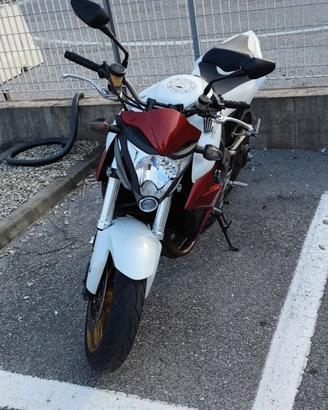 2010 HONDA CB