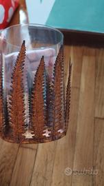 vaso con felci decorative