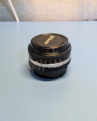 Nikon 50mm f/1.8 Ais