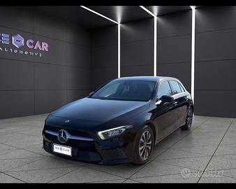 MERCEDES-BENZ A 180 d Automatic Business