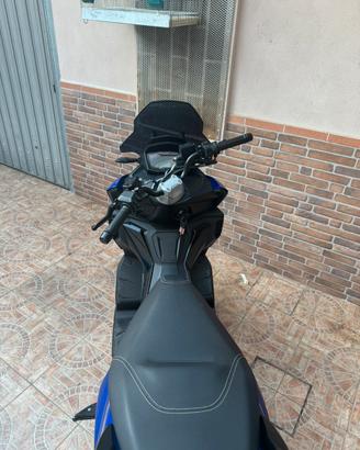 Aprilia sr gt 125