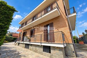 Villa Bifamiliare a Alpignano 8 locali