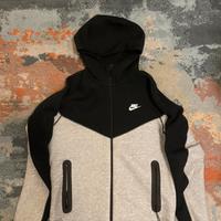 Nike Tech, Nuova, Taglia M