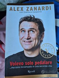 libro come nuovo "volevo solo pedalare"