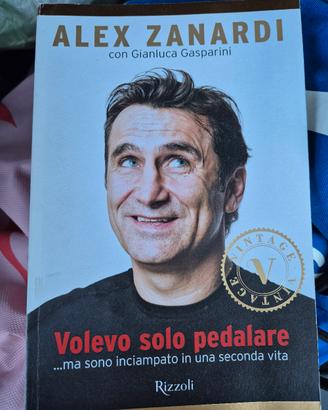 libro come nuovo "volevo solo pedalare"