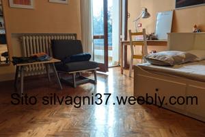 2 singole di fronte all'Ospedale Pierantoni