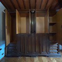 ARMADIO CLASSICO IN LEGNO MASSELLO