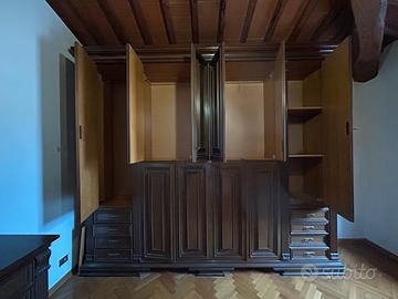 ARMADIO CLASSICO IN LEGNO MASSELLO