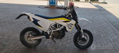 HUSQVARNA 701 MOTARD