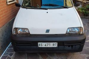  AUTO CINQUECENTO