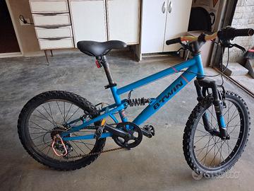 Mountain bike B-twin