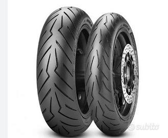 C erco qualcuno che mi cambi le gomme