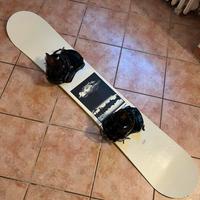 Tavola snowboard M3 con attacchi