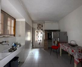 CASA SEMINDIPENDENTE A LESEGNO