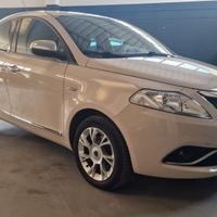 Lancia Ypsilon 1.2 69 CV 5 porte GPL Ecochic Plati