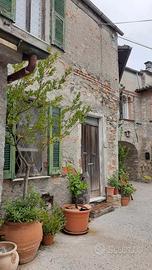 Casa in sasso da ristrutturare a Bigliolo