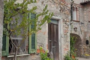 Casa in sasso da ristrutturare a Bigliolo