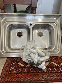 lavello da cucina in acciaio inox