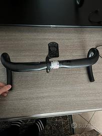Manubrio bici con attacco wahoo incluso