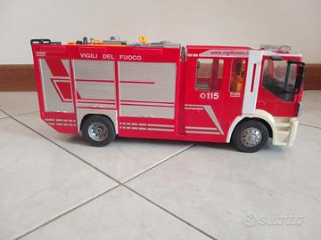 Camion dei pompieri giocattolo