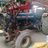 Trattore e attrezzi agricoli
