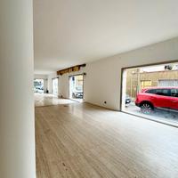 Ampio locale commerciale in posizione strategica